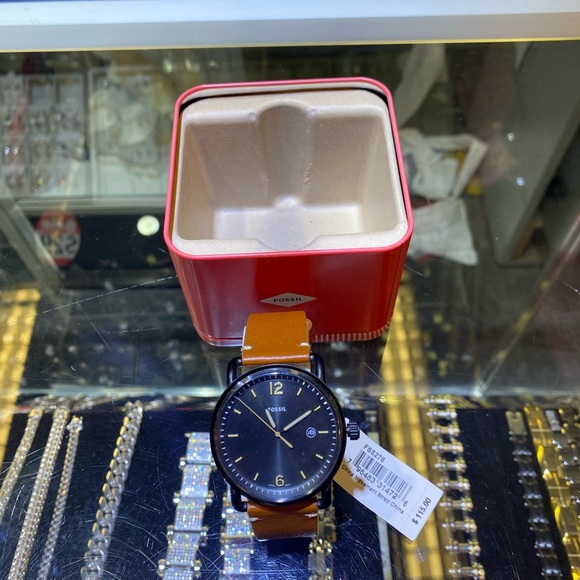 Watch - Picture 3 of 3